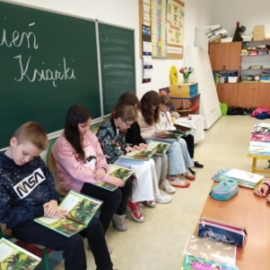 Szkolna Akcja Starszy czyta młodszemu w ramach Światowego Dnia Książki